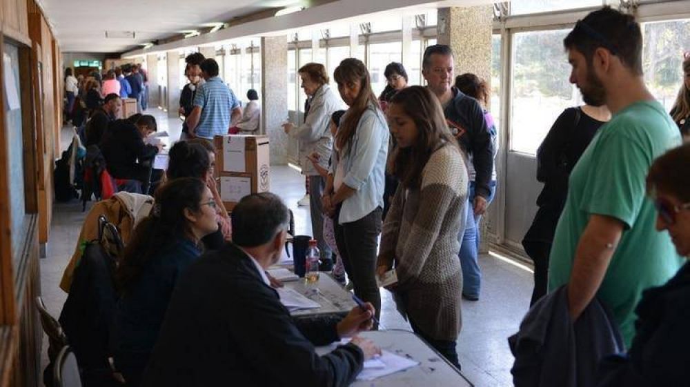 Electores �ni-ni�: cu�ntos y qui�nes son los que no votar�an ni a Macri ni a Cristina