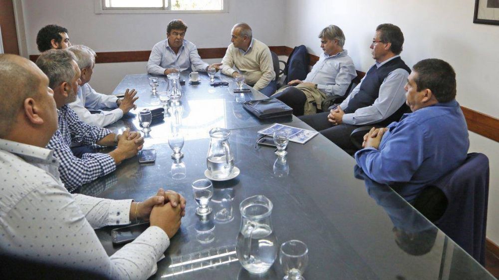 Espinoza se reuni con miembros de las 62 Organizaciones Gremiales Peronistas de La Matanza