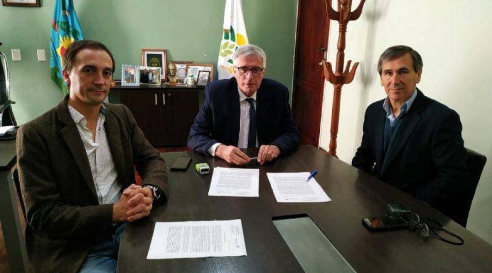 Lezama y General Belgrano firmaron convenio para derivacin de pacientes