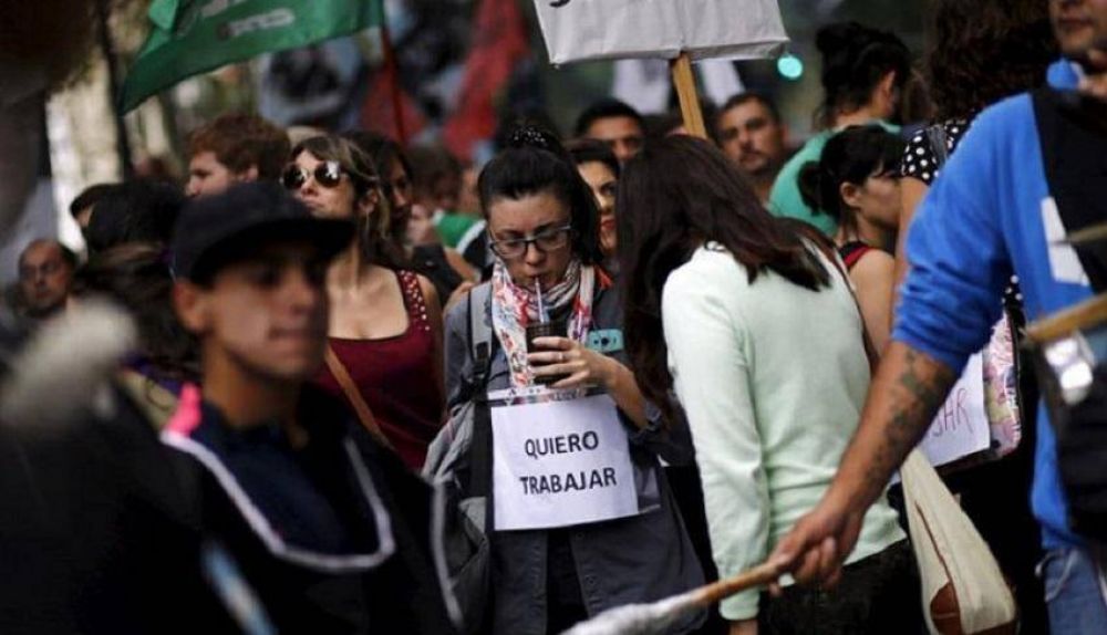 Macri lo hizo: rcord de pedidos del subsidio por desempleo