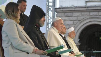 Encuentro por la Paz: �Con el fuego del amor queremos derretir el hielo de las guerras�