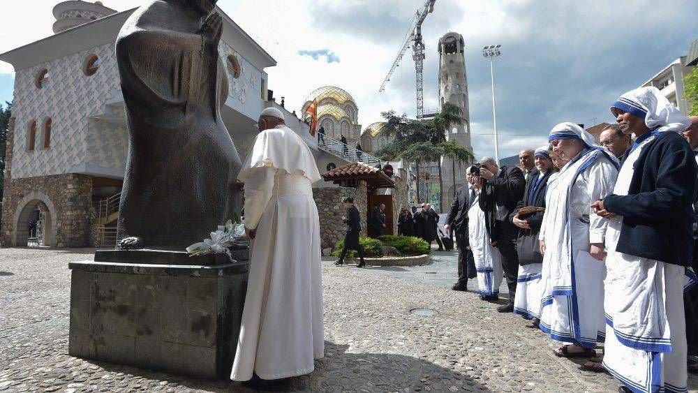 Papa: �Santa Madre Teresa ruega por este pueblo que realiza obras de justicia�