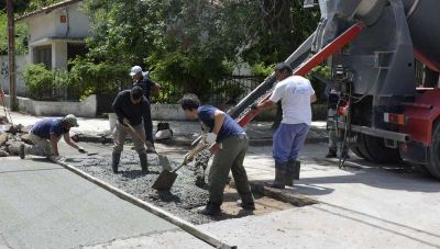 Entre mantenimiento de calles y barrido urbano, Obras P�blicas avanza con dem�s trabajos 