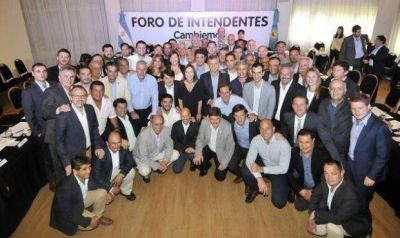 Discrecionalidad en la obra p�blica: Vidal gira m�s fondos a municipios de Cambiemos que a los opositores