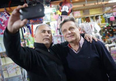 Pulti camina los barrios marplatenses:�Escuchar nos permite planificar mejor�