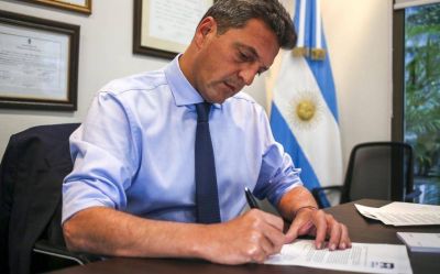 Massa: �Si el mercado necesita se�ales, los argentinos necesitan respuestas urgentes� 