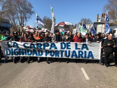 FeMPINRA comenz� un paro en el puerto porte�o hasta el pr�ximo martes