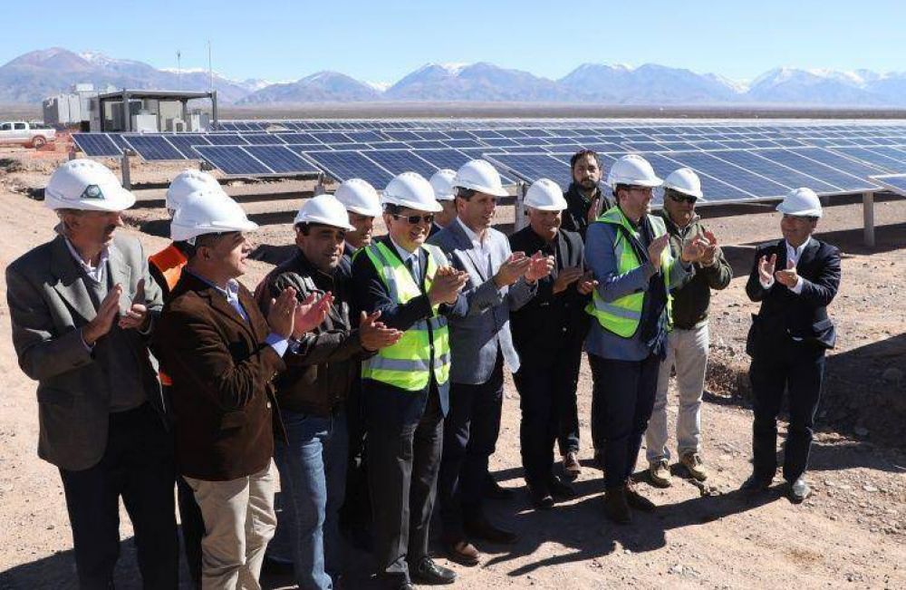 Hito en Iglesia: ya produce el parque solar Guaizuil