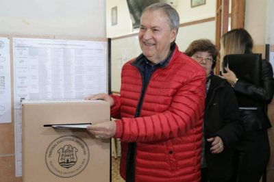 Schiaretti vot� y advirti�: 