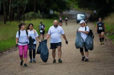 Plogging, una iniciativa que combina actividad f�sica y conciencia ambiental que crece en Tandil