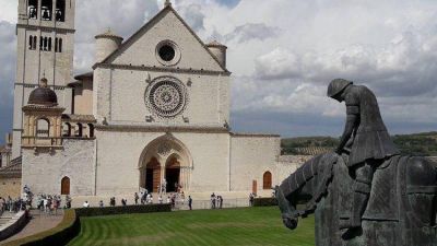 As�s, 2020: El Papa convoca a economistas para hacer un pacto com�n