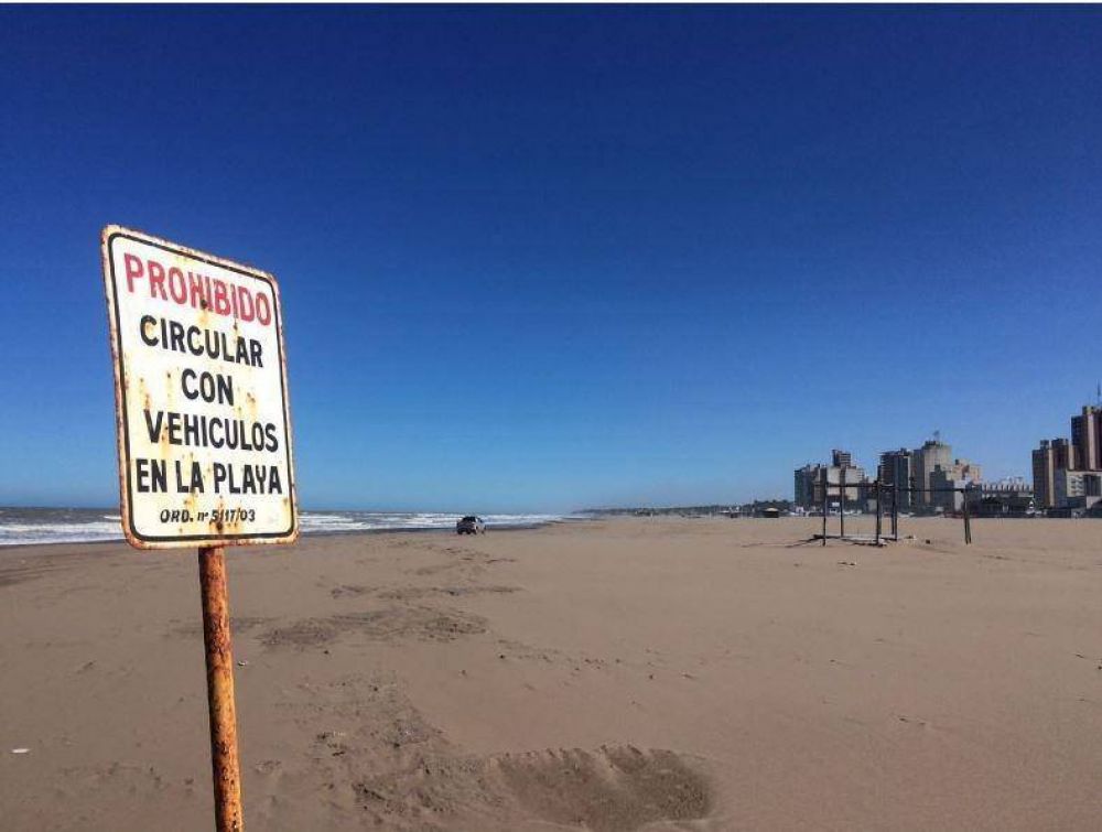 Prohibieron la circulacin de vehculos por sectores de la playa los 365 das del ao