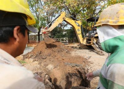 Avanzan las obras cloacales en Esteban Echeverr�a: beneficiar�n a 10 mil vecinos
