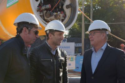Descalzo present� la nueva tunelera que avanzar� con las obras de la red cloacal