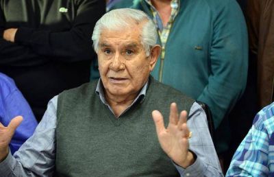 Pereyra retir� a los trabajadores de mantenimiento que pernoctan en los yacimientos