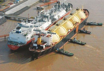 Argentina se prepara para exportar gas natural licuado por primera vez