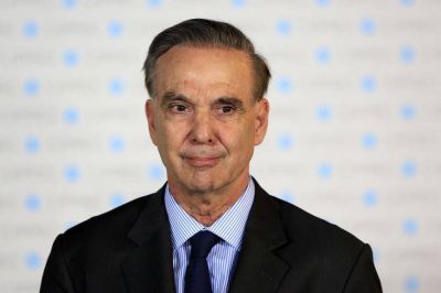 Los candidatos del PJ no se suman, pero cinco gobernadores respaldan