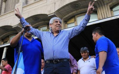 Hugo Moyano celebr� la candidatura de Cristina y pidi� que se sume Massa junto a m�s gobernadores