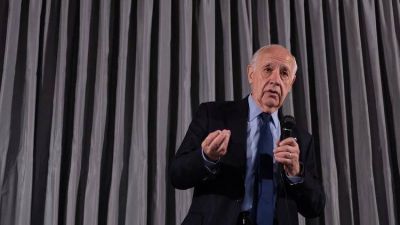 Luis Barrionuevo, sobre Alberto Fern�ndez y Cristina Kirchner: 