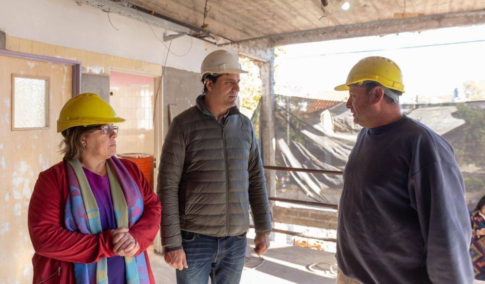 Abad recorri las obras de puesta en valor del Materno Infantil