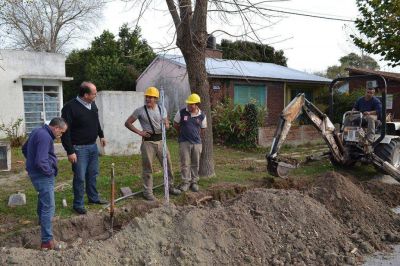 El intendente H�ctor Olivera se mostr� satisfecho con el avance de las obras de la red cloacal