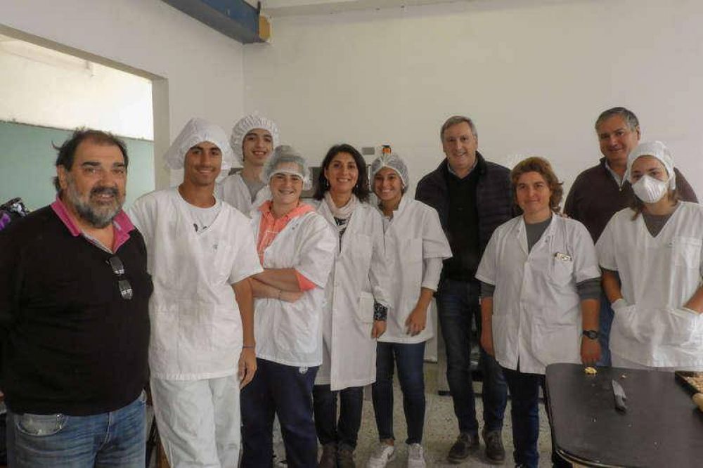 Produccin: Visita al Taller de Alimentacin de la Escuela Tcnica N 2