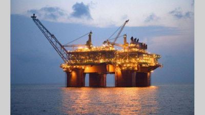 Adjudican 13 permisos a petroleras para explorar en el mar argentino
