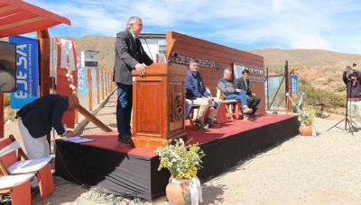 El Angosto con energ�a solar aut�noma