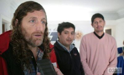 ATE denuncia que 4000 estatales de la provincia podr�an quedarse sin trabajo