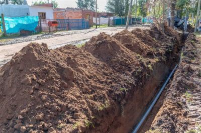 Agua y cloacas en el barrio Las Mar�as