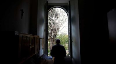Papa Francisco dimite del estado clerical a sacerdote acusado de abuso sexual