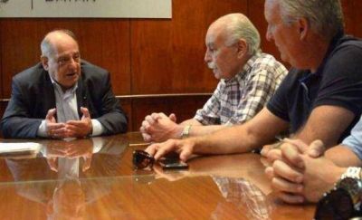 La discusi�n paritaria de los municipales qued� en un cuarto intermedio
