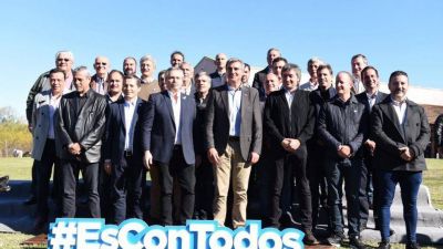 Alberto encabez� una cumbre en Areco en busca de recuperar los votos del interior