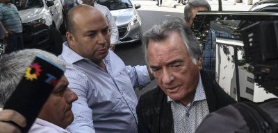 Barrionuevo blanque� que el Gobierno extorsiona a los sindicalistas con la plata de las obras sociales