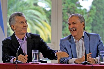 El Gobierno apuesta a sumar a un sector del PJ antes del ballottage
