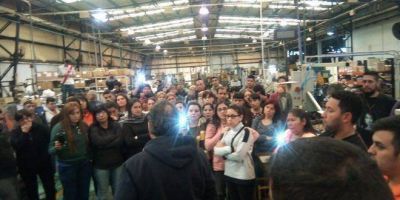 M�s despidos: quebr� la metal�rgica Eitar en Bernal y sus trabajadores tomaron la planta