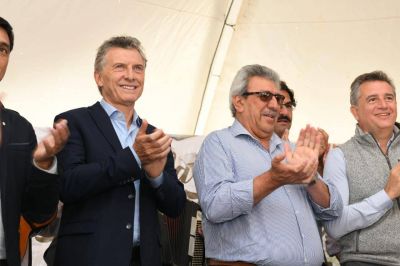 Esc�ndalo en UATRE: sindicalista ultramacrista cobra fortunas del sindicato y su obra social, del Estado y es due�o de una empresa que oculta