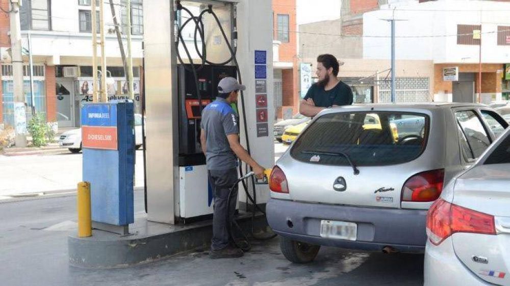 Se oficializ el aplazamiento de la aplicacin del Impuesto a los Combustibles Lquidos