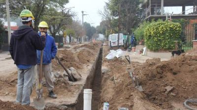 En cien d�as, se terminar�an las obras de cloacas en cuatro barrios