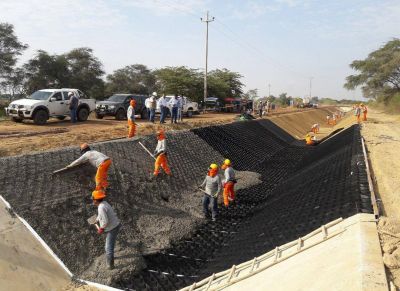 Naci�n financiar� un canal en el l�mite entre Santa Fe y Santiago