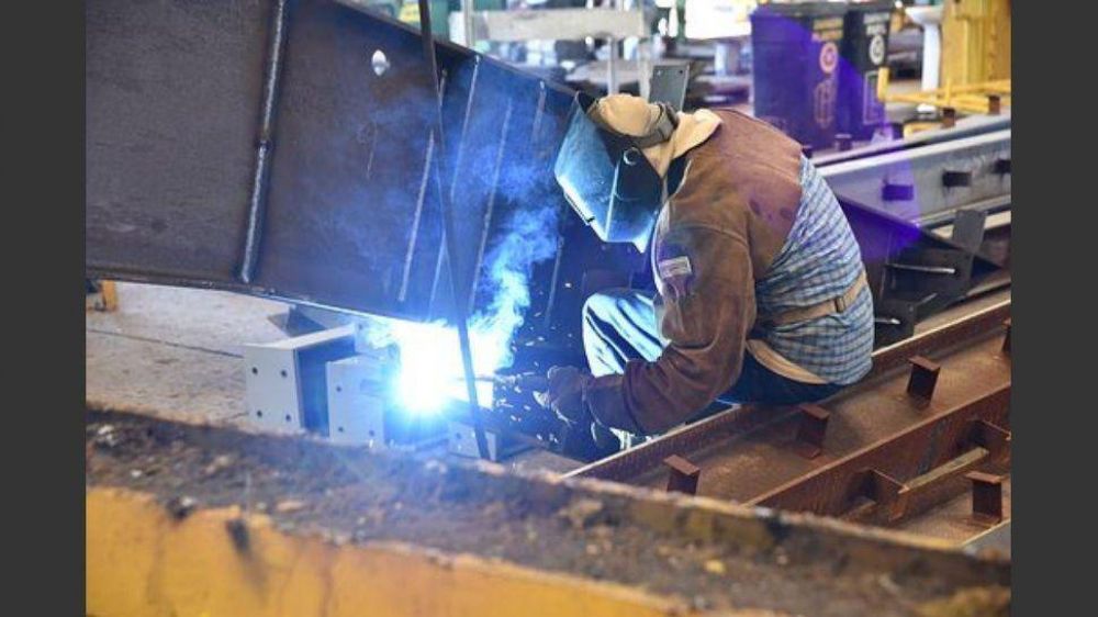 Los salarios est�n en el peor nivel de la �ltima d�cada y abajo del promedio de Am�rica del Sur