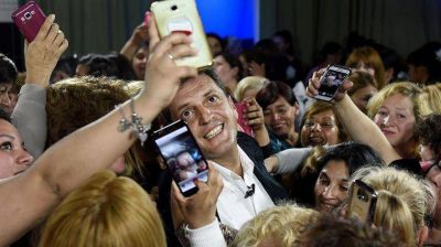 Sin mostrar sus cartas, Massa acelera la alianza con Cristina