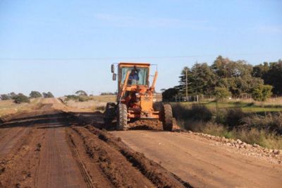 Mejoran los caminos rurales entre Lober�a y Balcarce