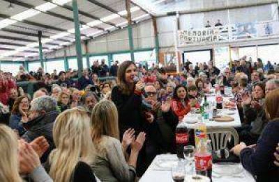 Almuerzo de Raverta con portuenses marplatenses, al que asistieron más de 2.300 personas