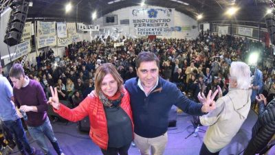 Marcelo Leyría mostró su apoyo a la candidatura de Florencia Saintout