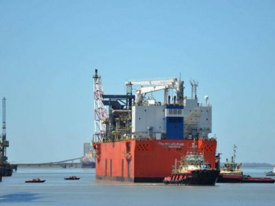 YPF, a punto de concretar la primera exportaci�n de GNL