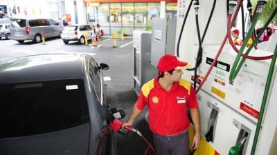 En los �ltimos 10 a�os se duplic� la cantidad de litros de combustibles necesarios para pagar un salario