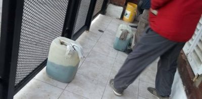 Detenciones, encapuchados y bidones con nafta: la interna salvaje de la UOCRA en Neuquén