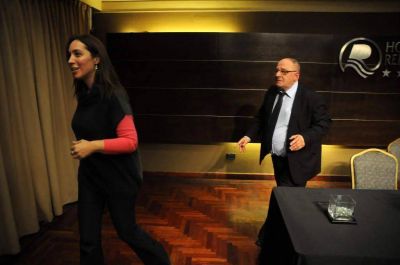 Cuando el intendente comprendi� que ya no lo quer�an, y dos pescando en el mismo r�o