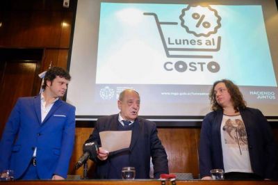 Arroyo lanz� el Programa �Lunes al Costo� para favorecer la producci�n local